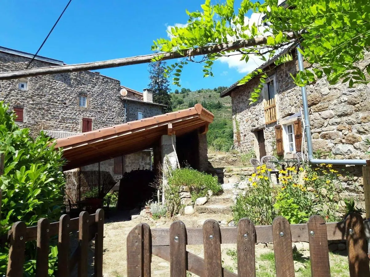 펜션 Les Pentes Du Chateau De Retourtour 라마스터