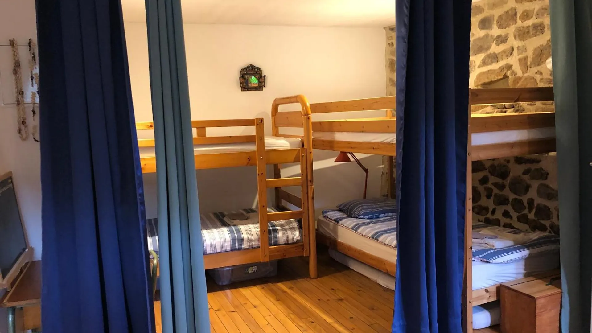 Hébergement de vacances Les pentes du chateau de Retourtour Lamastre